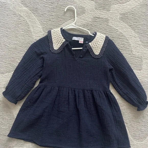 Zara Navy Dress with Cream Lace Collar - Picture 2 of 2
